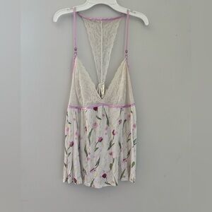 Jessica Simpson Floral Lace Trim Sleepwear top, size large